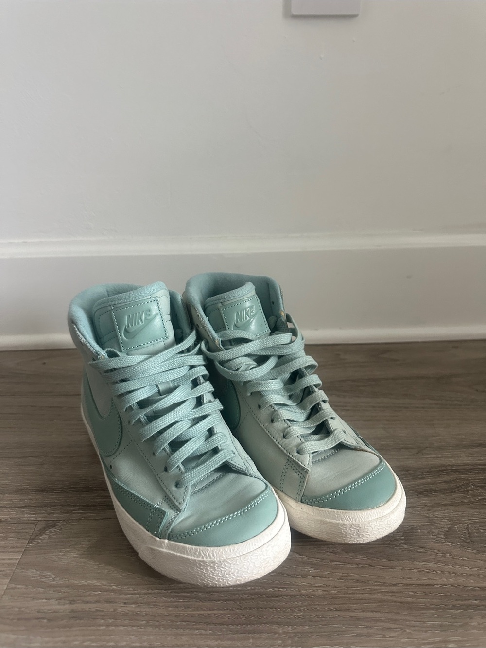 Nike Blazer Mid Sneaker in Green - Picture 3 of 11